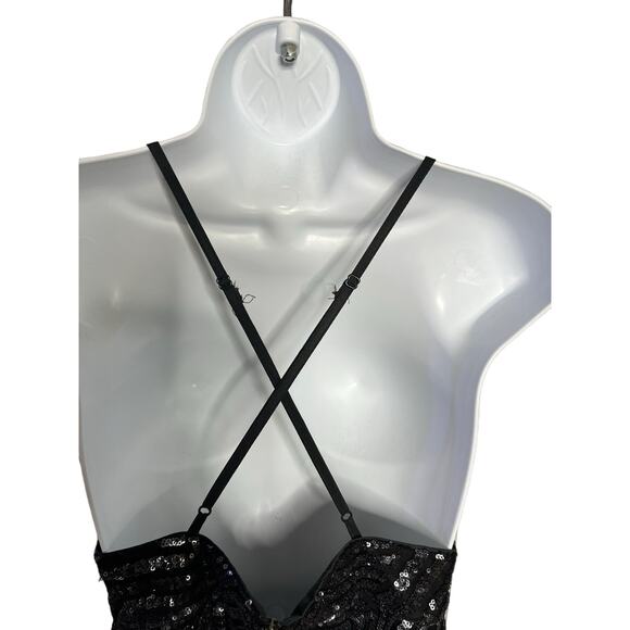 Forever 21 black sequin lace cross back spaghetti strap peplum plunge top medium - Picture 4 of 7